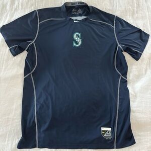 Nike Men’s Pro Combat MLB Mariners Short Sleeve Shirt